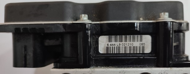 9b3cm6g7.jpg