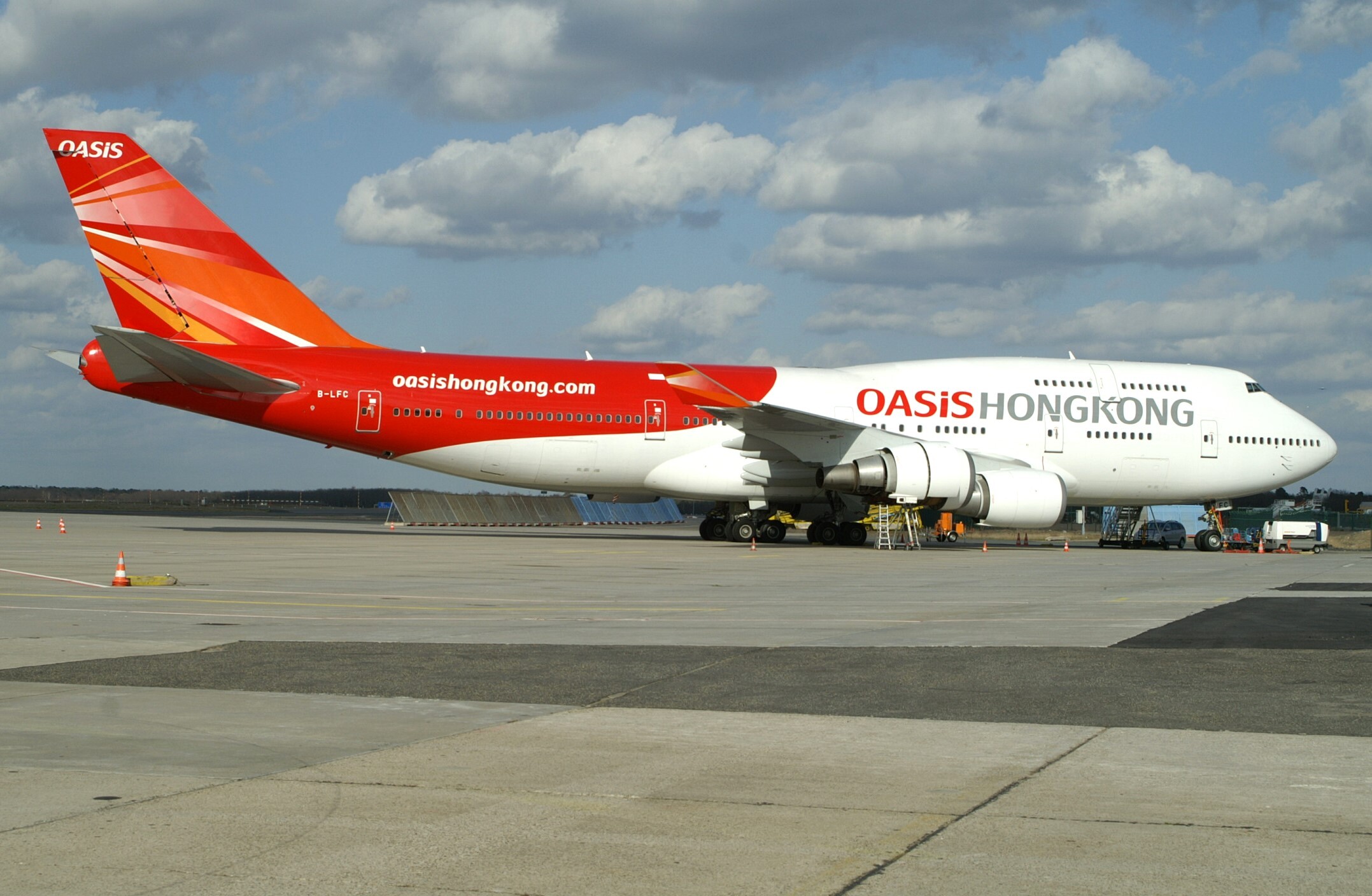 Oasis Hongkong (Hongkong), B-LFC