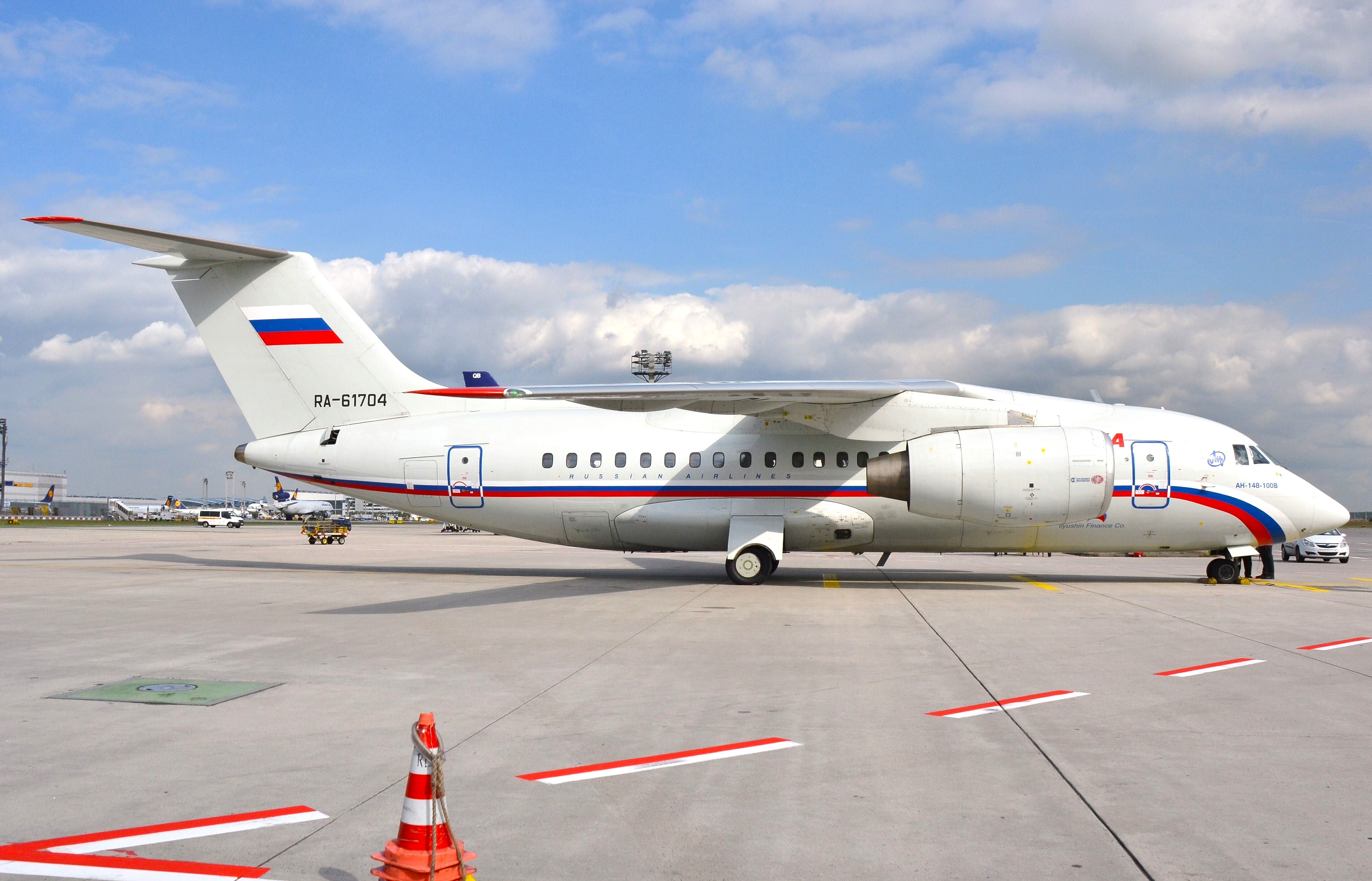 Rossiya (Russische Föderation), RA-61704