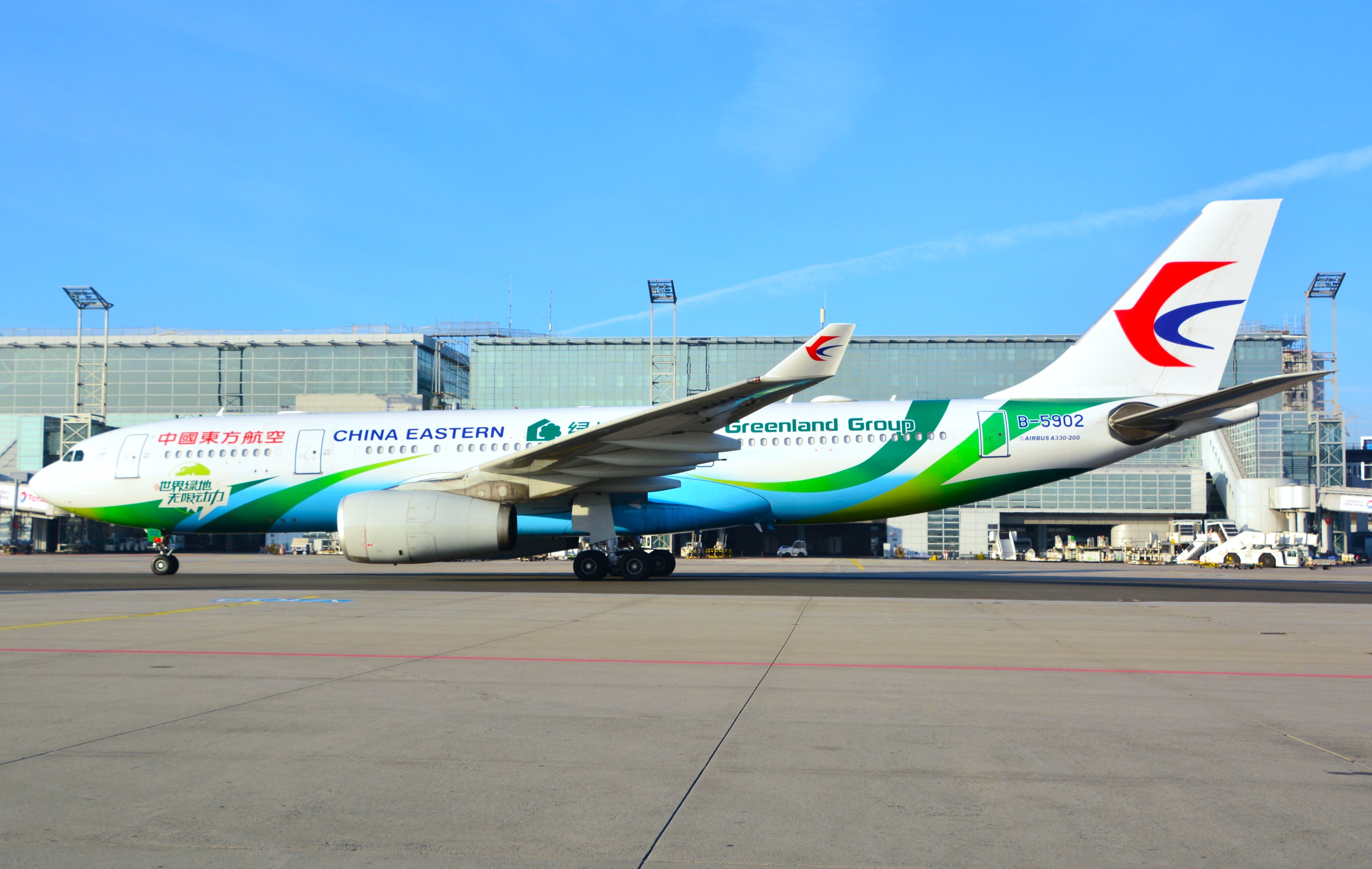 China Eastern Airlines (China), B-5902