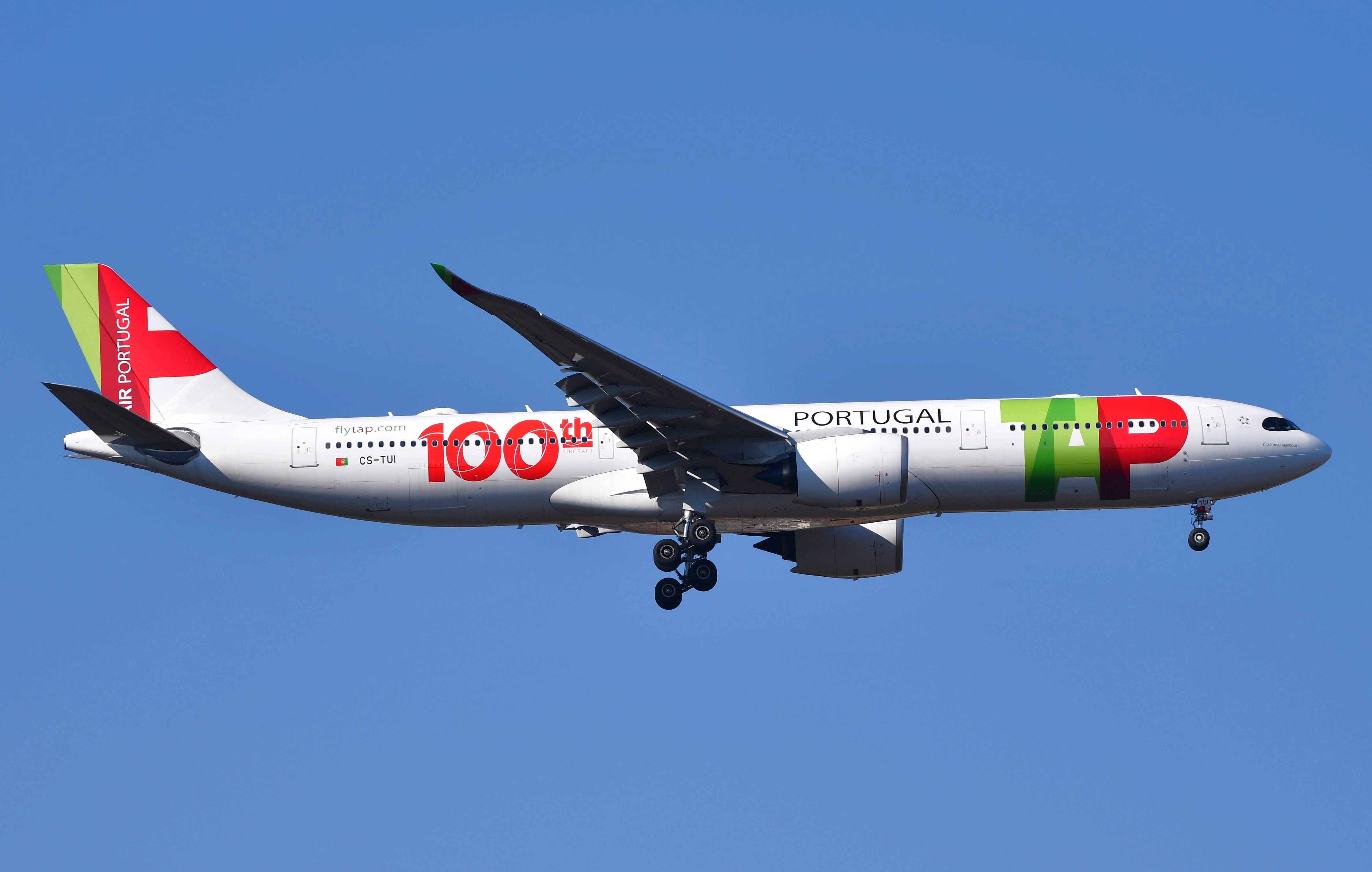 TAP - Air Portugal (Portugal), CS-TUI