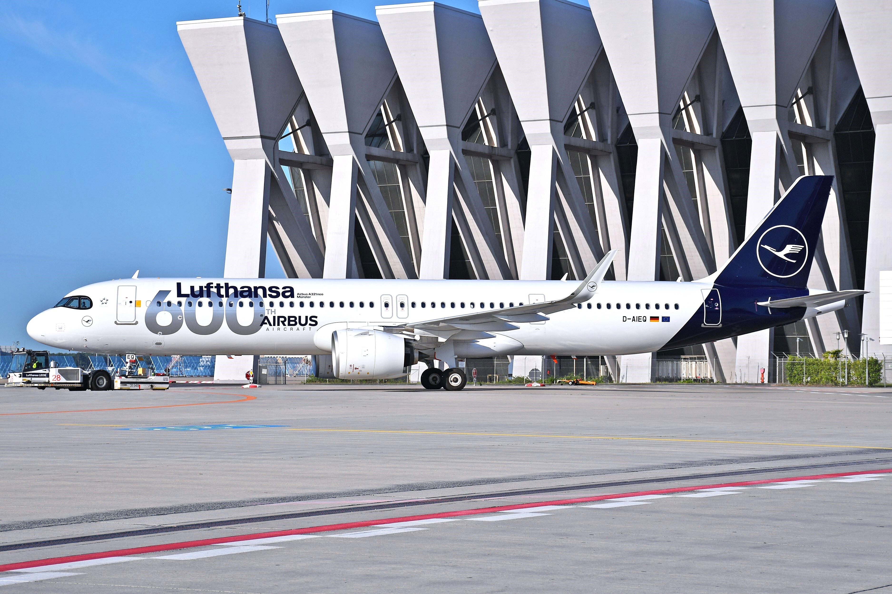 Lufthansa (Deutschland), D-AIEQ