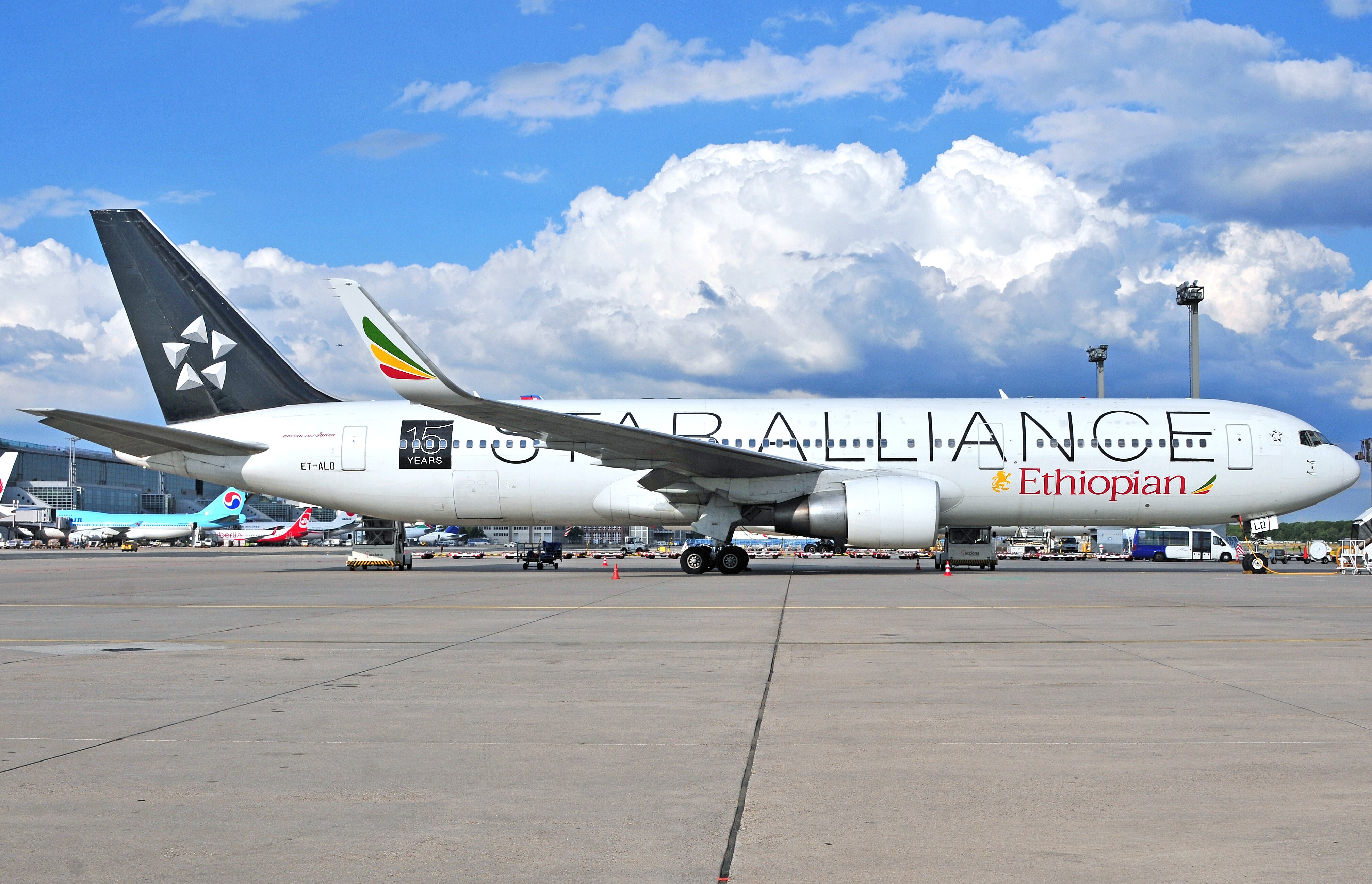 Ethiopian Airlines (Äthiopien), ET-ALO  "Star Alliance Colours"