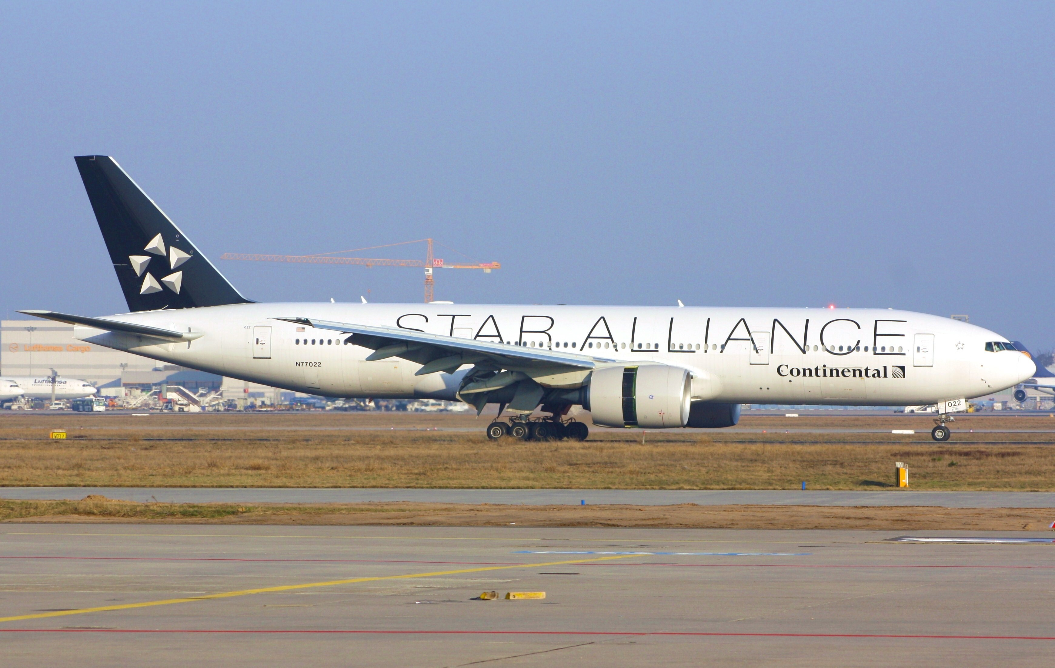 Continental Airlines (USA), N77022  "Star Alliance Colours"