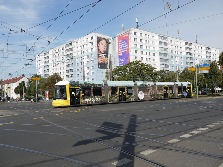 4021, M6, Hst. Landsberger Allee/Petersburger Straße
