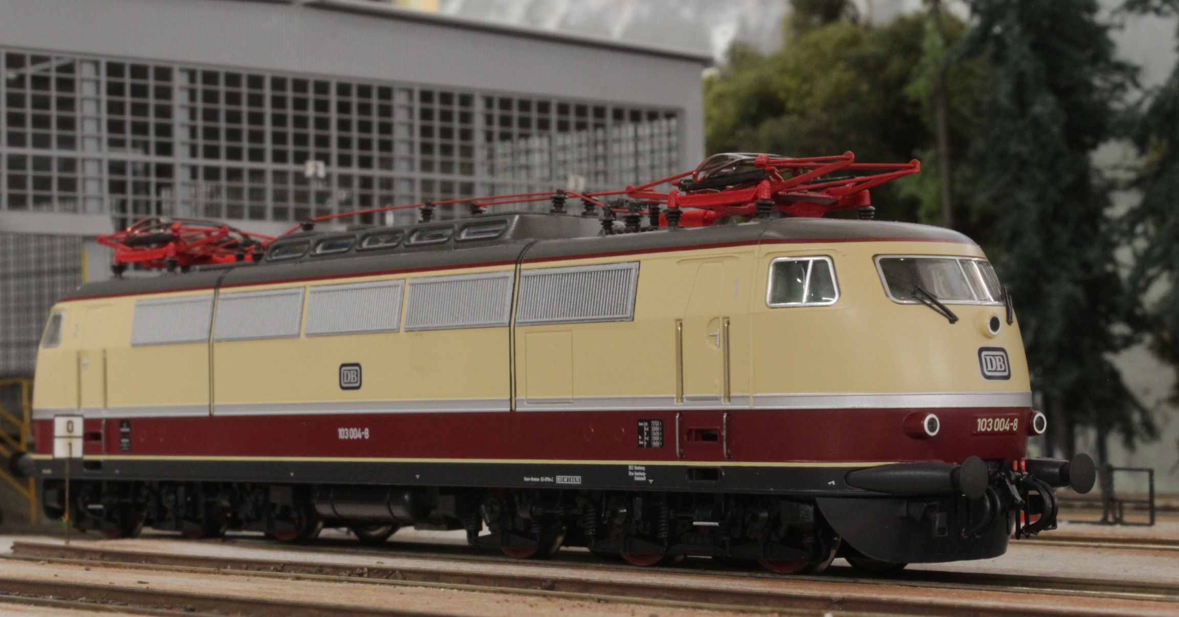 103 004 DB