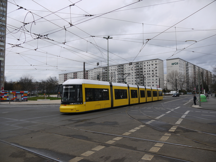 8032, M8, Hst. Roederplatz