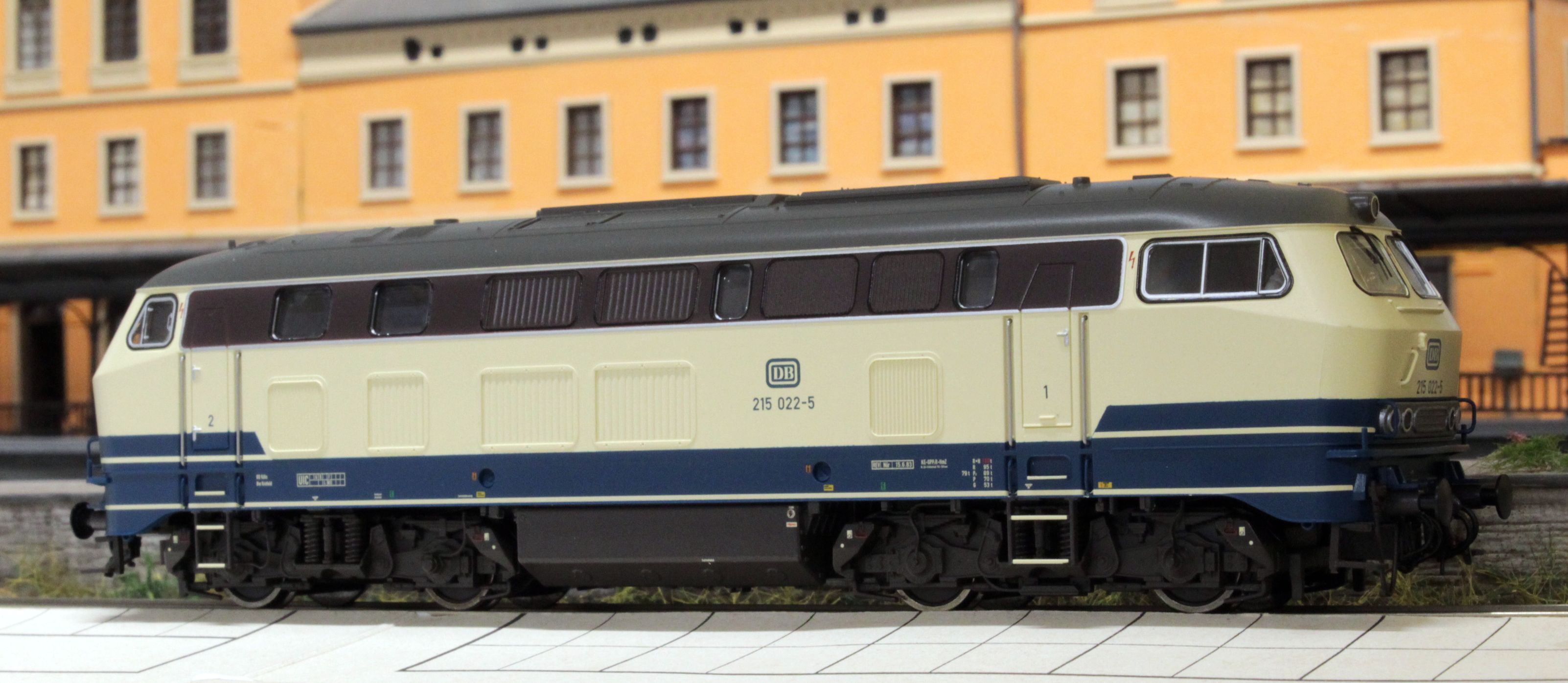 215 022-5 DB - Roco