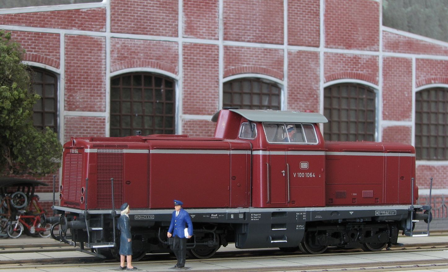 V 100 1064 DB - Roco