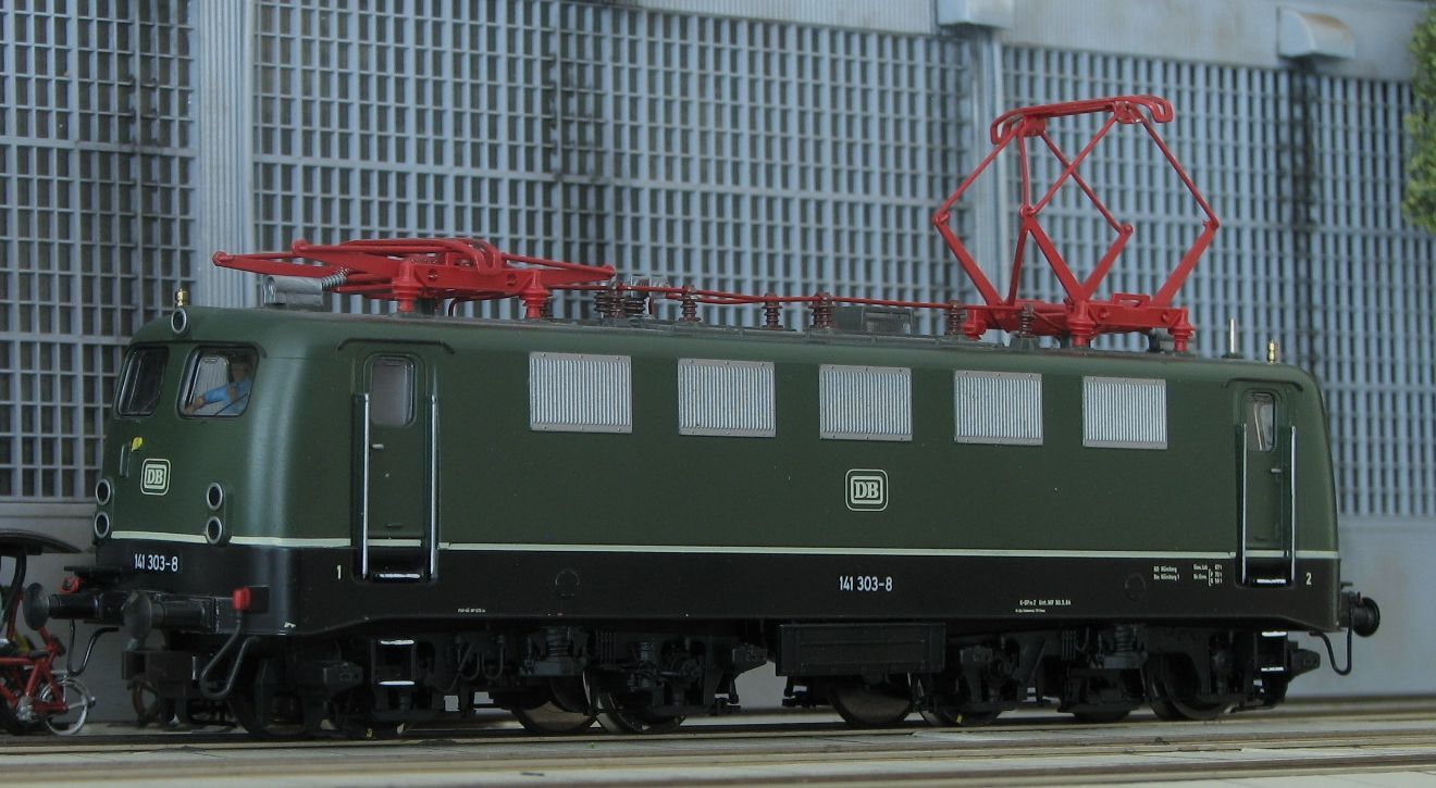 141 303-8 DB - Fleischmann