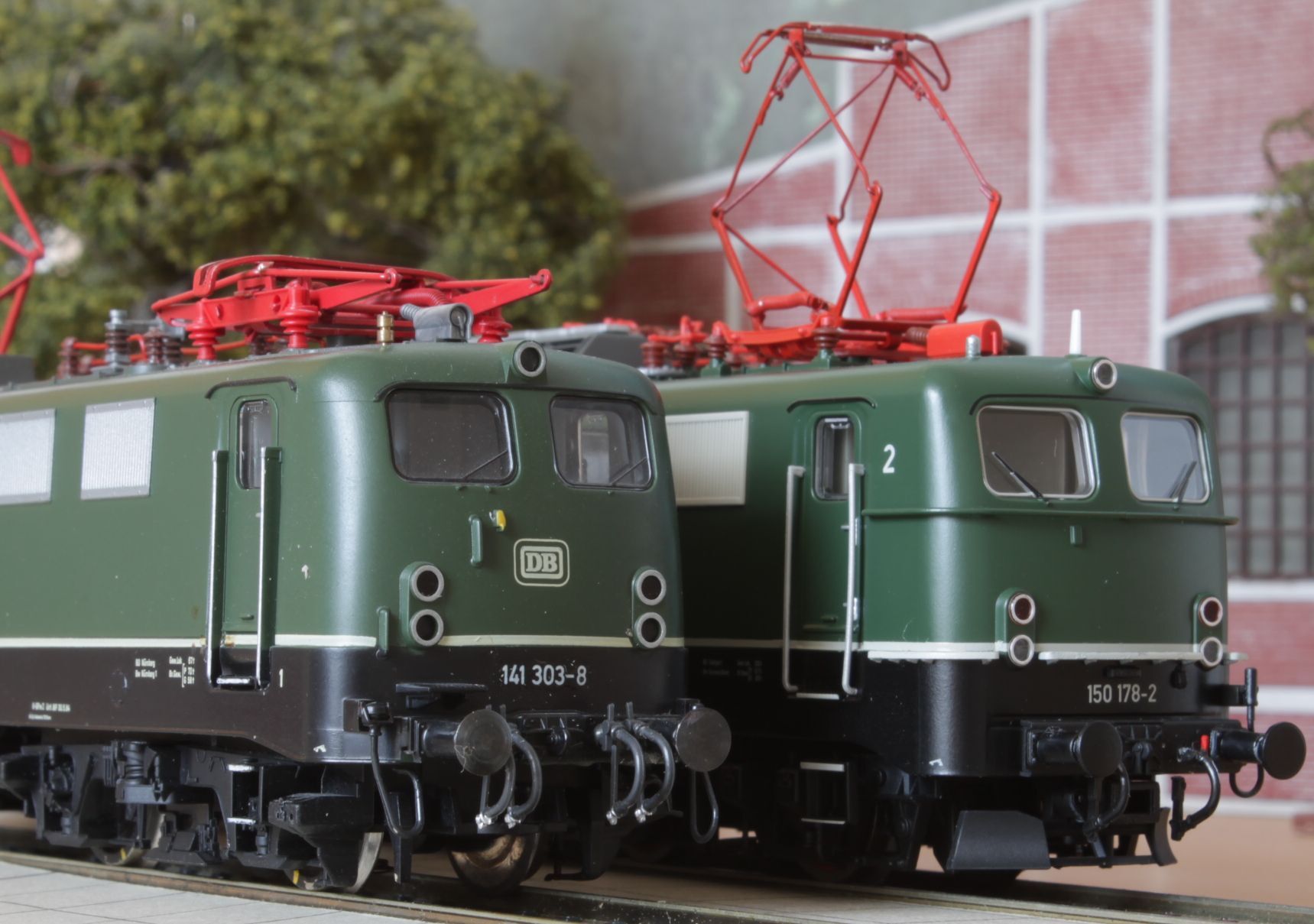 141 303-8 DB - Fleischmann