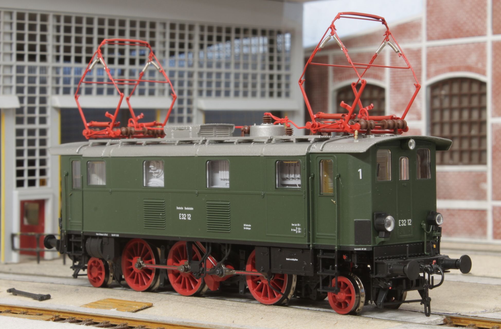 E 32 12 DB - Piko