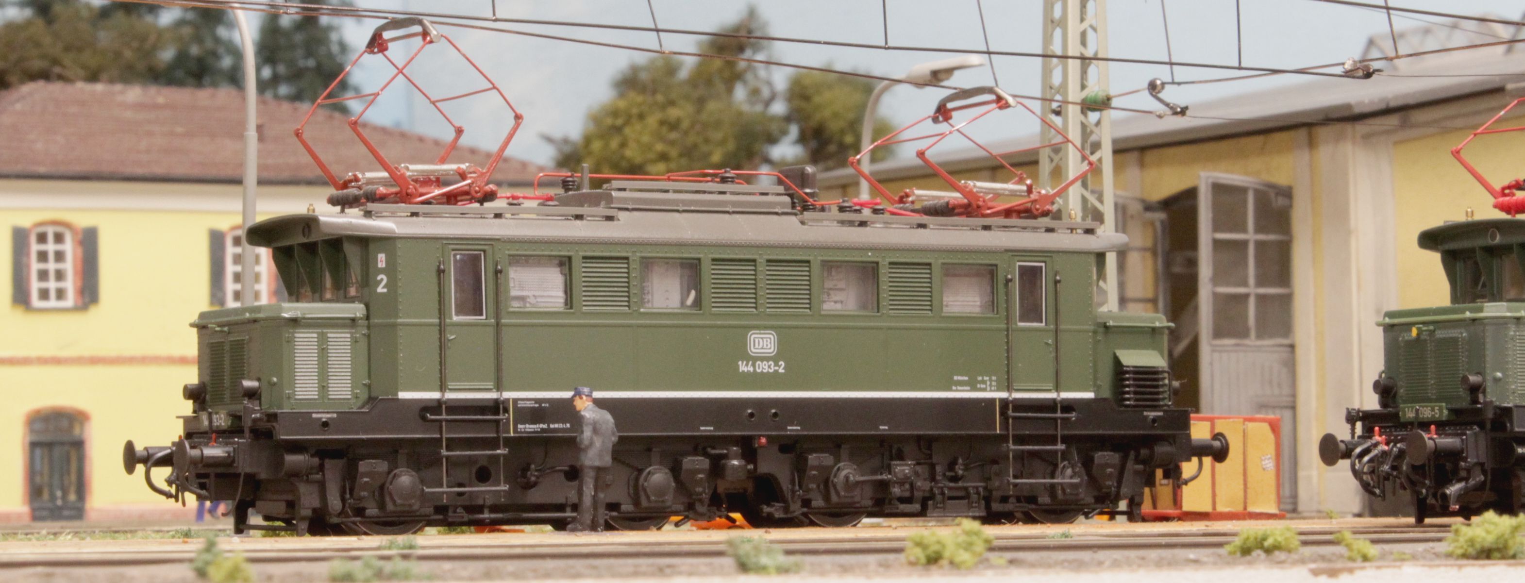 144 093-2 DB - Roco